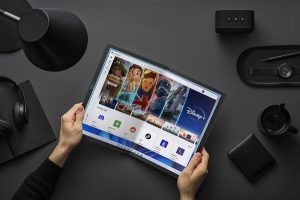 Zenbook 17 Fold OLED_UX9702_Scenario photo_Reader mode